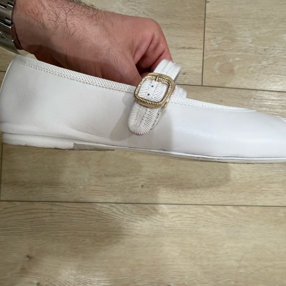 CHANEL White Quilted CC Logo Mary Jane Kids Shoes - Picture 6 of 7